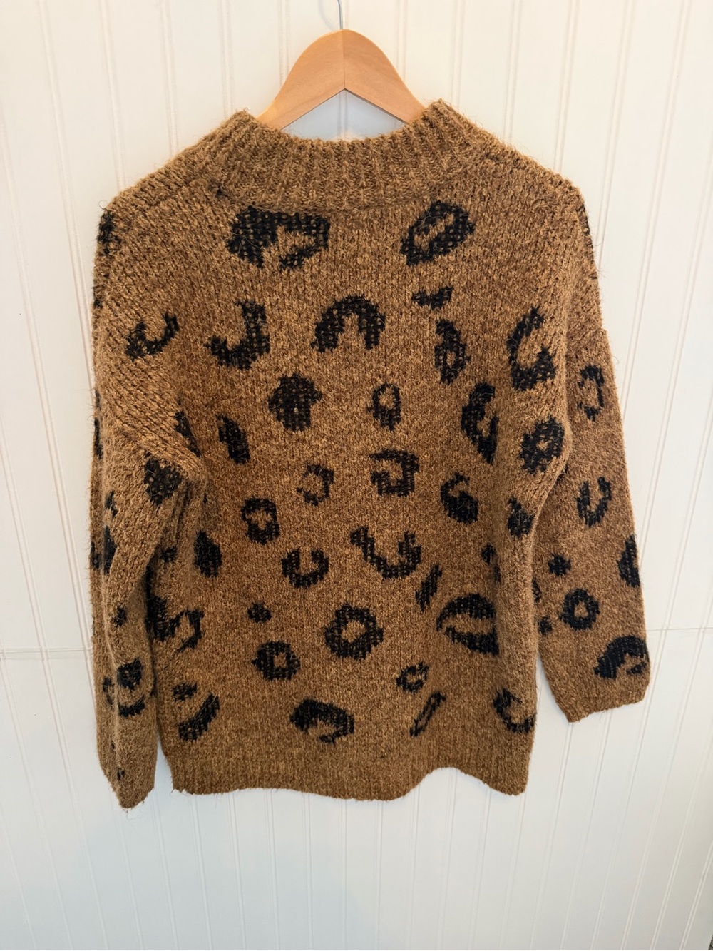Cozy Leopard Print Mockneck Sweater in Brown - Picture 3 of 3